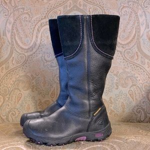 Keen’s Leather and Suede Waterproof Zip-up Boots